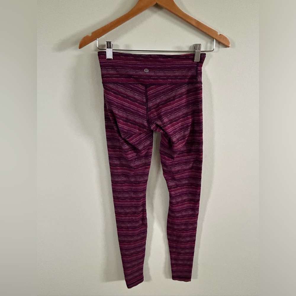 Lululemon Womens Leggings Pink Striped Long Ankle Size 4